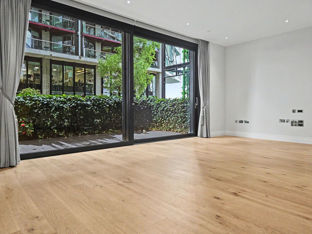 Property photo 1 of 26 3 Bed Maisonette To Rent Riverlight Quay, London Sw11