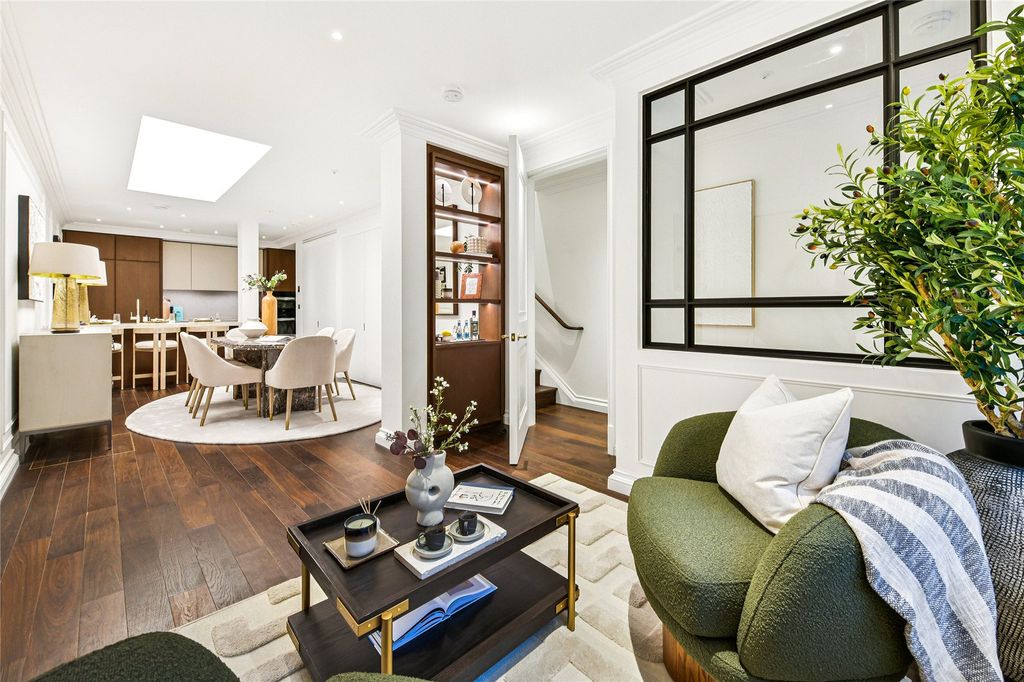 Property photo 1 of 19 Reception/Dining