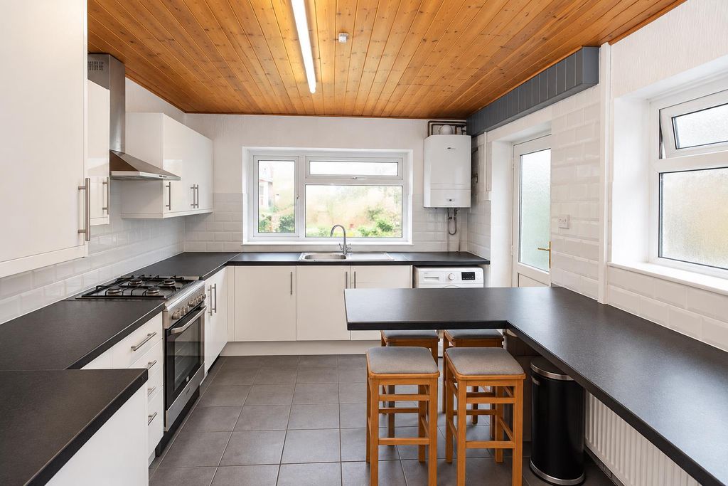 Property photo 3 of 19 9E1Dbe3A-E958-43A4-Aef9-F7Afe788270F.Png