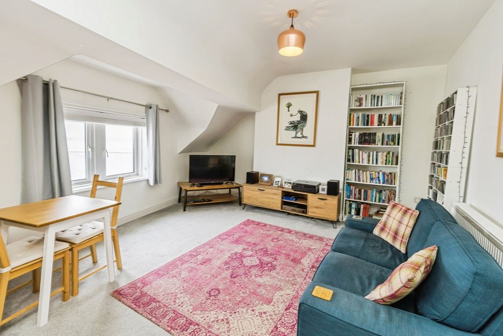 Property photo 2 of 13 Pbox-Img.Jpg