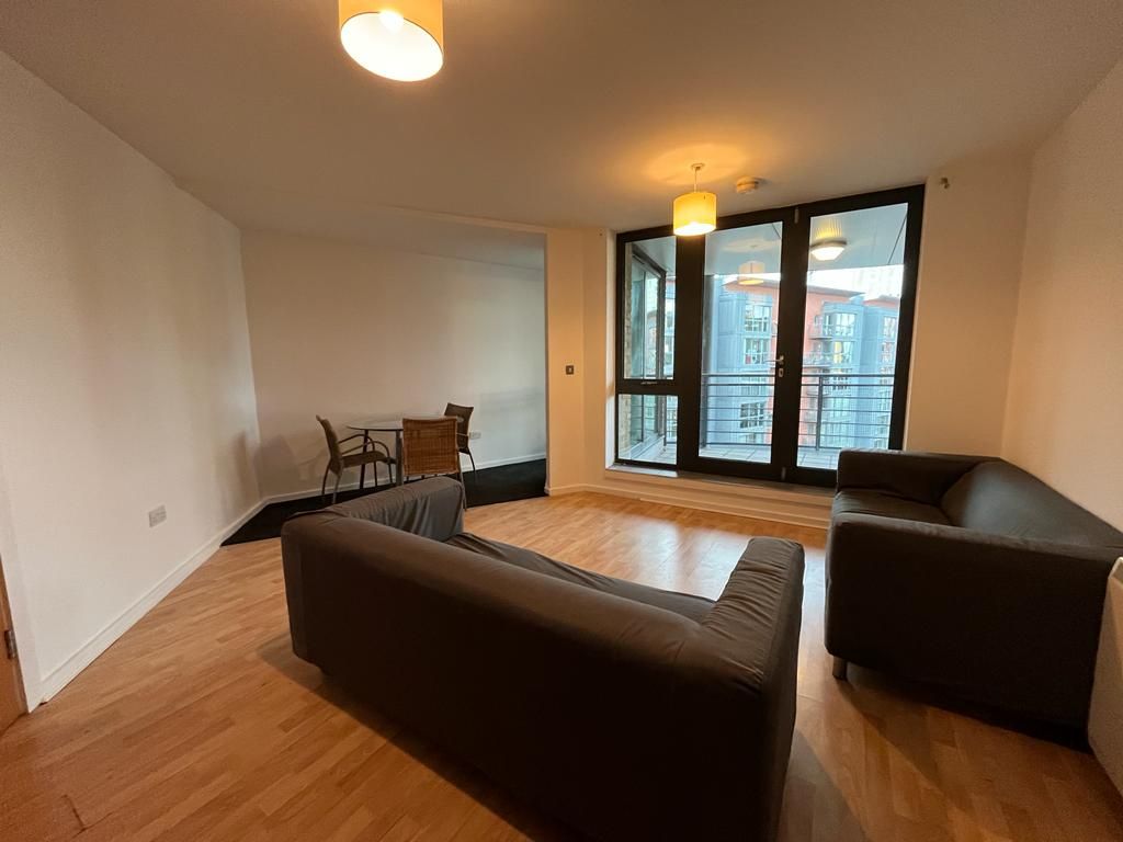 Property photo 2 of 20 Lounge