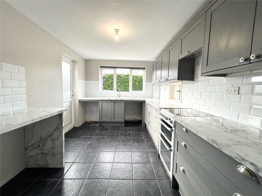 Property photo 2 of 11 Picture No. 08