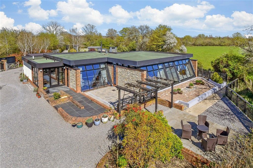 Property photo 1 of 18 External (Web)