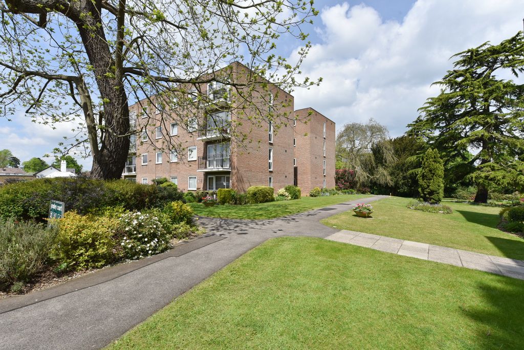 Property photo 1 of 34 5449072