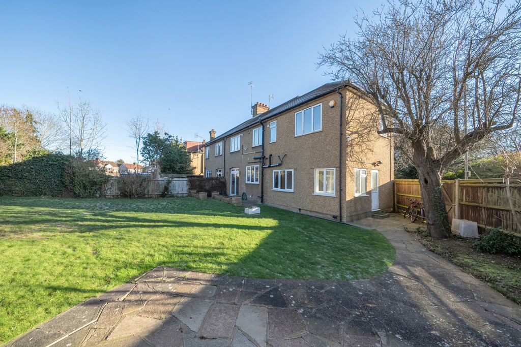 Property photo 1 of 24 1396018-4-695Bb90...