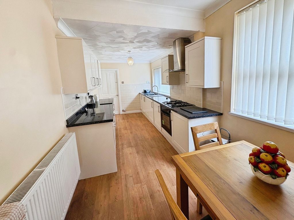 Property photo 3 of 21