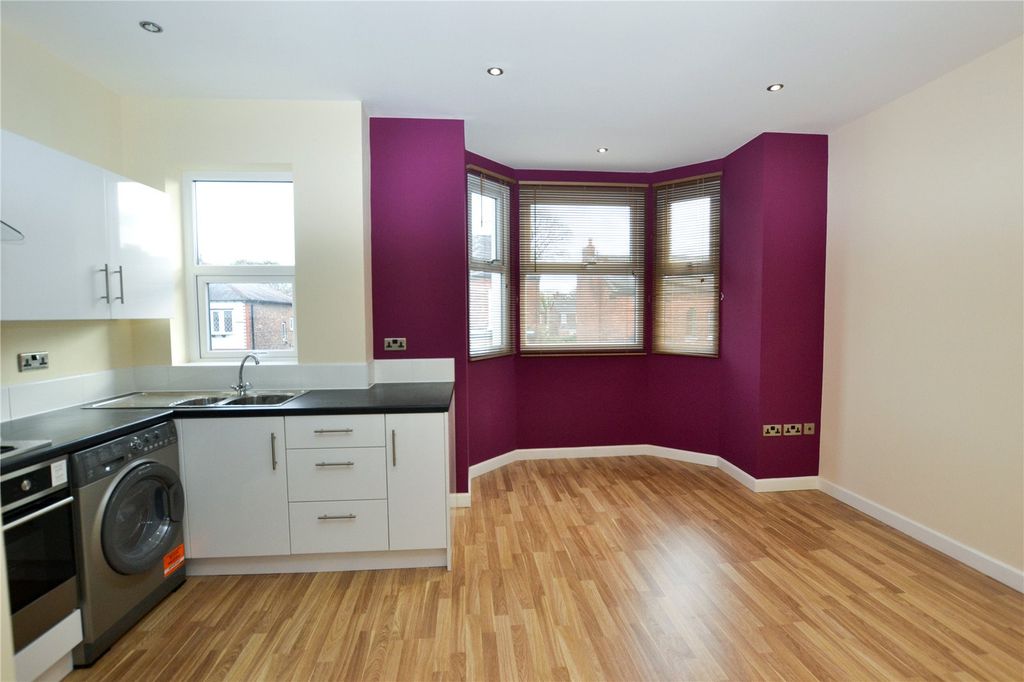 Property photo 2 of 12 Picture No. 16
