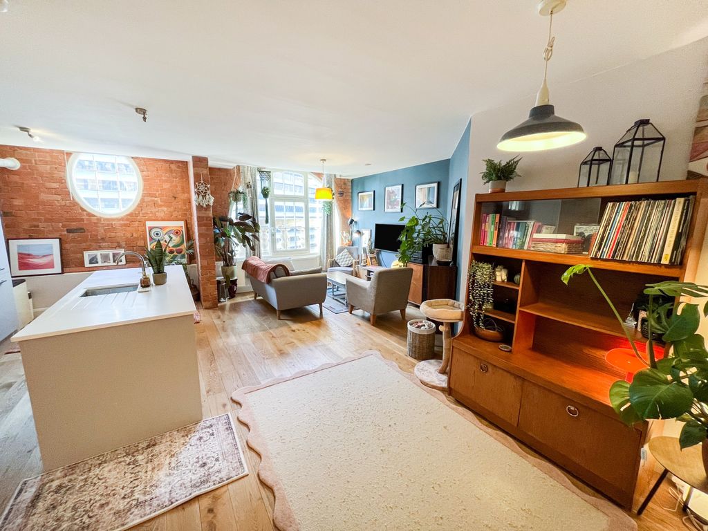 Property photo 2 of 17 Lounge/Kitchen/Diner