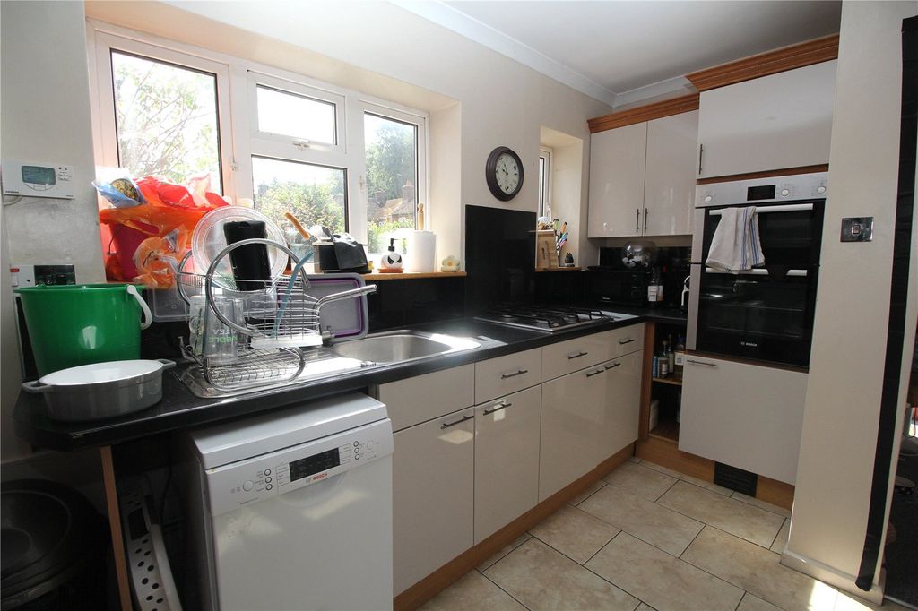 Property photo 2 of 11 Picture No. 21