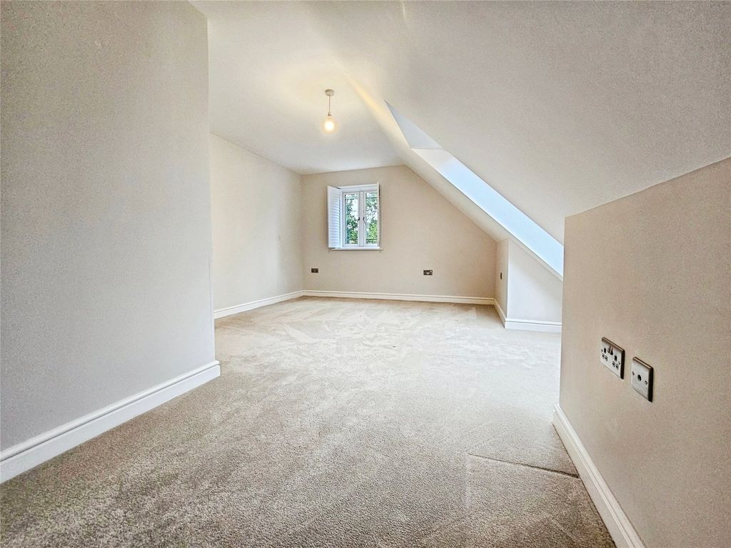 Property photo 3 of 23 Picture No. 26