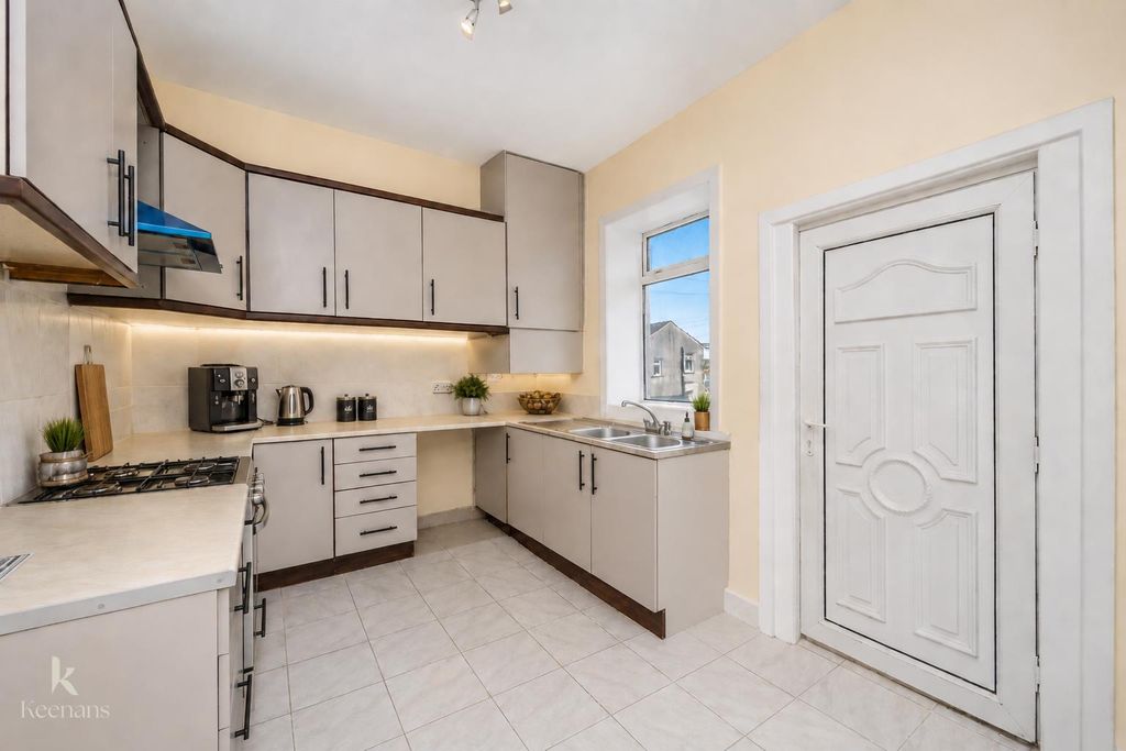 Property photo 3 of 35 3.Jpg