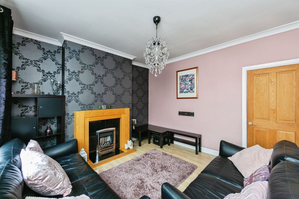 Property photo 3 of 17