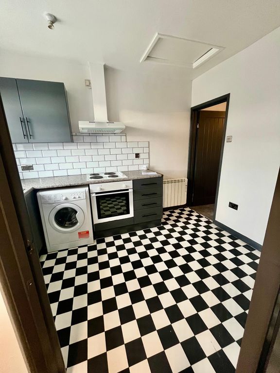 Property photo 1 of 9 Photo 0