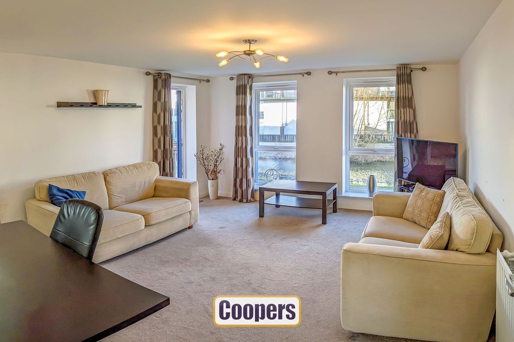 Property photo 2 of 14 Living Room