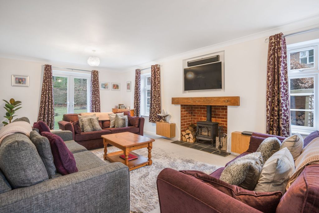 Property photo 2 of 18