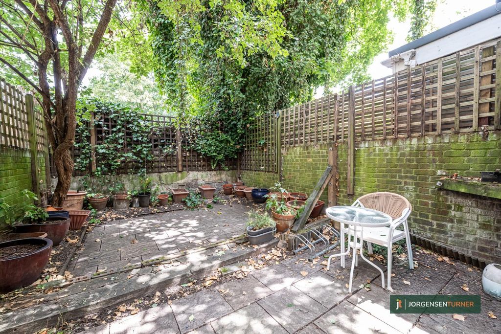 Property photo 2 of 8 Garden .Jpg