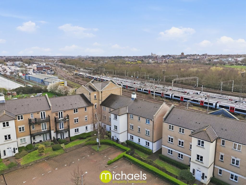 Property photo 2 of 12