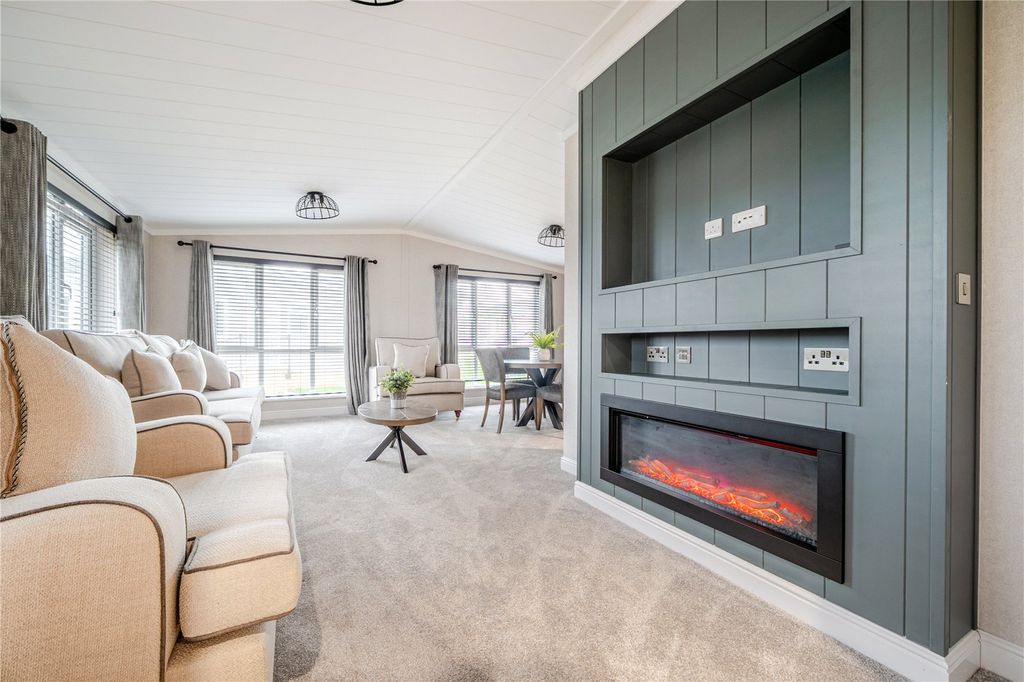 Property photo 2 of 15 Picture No. 01