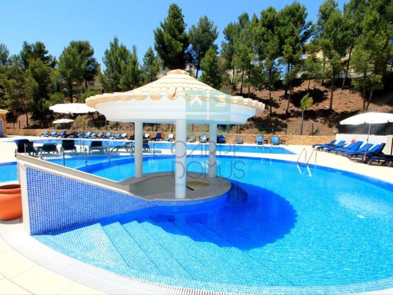 Property photo 2 of 44