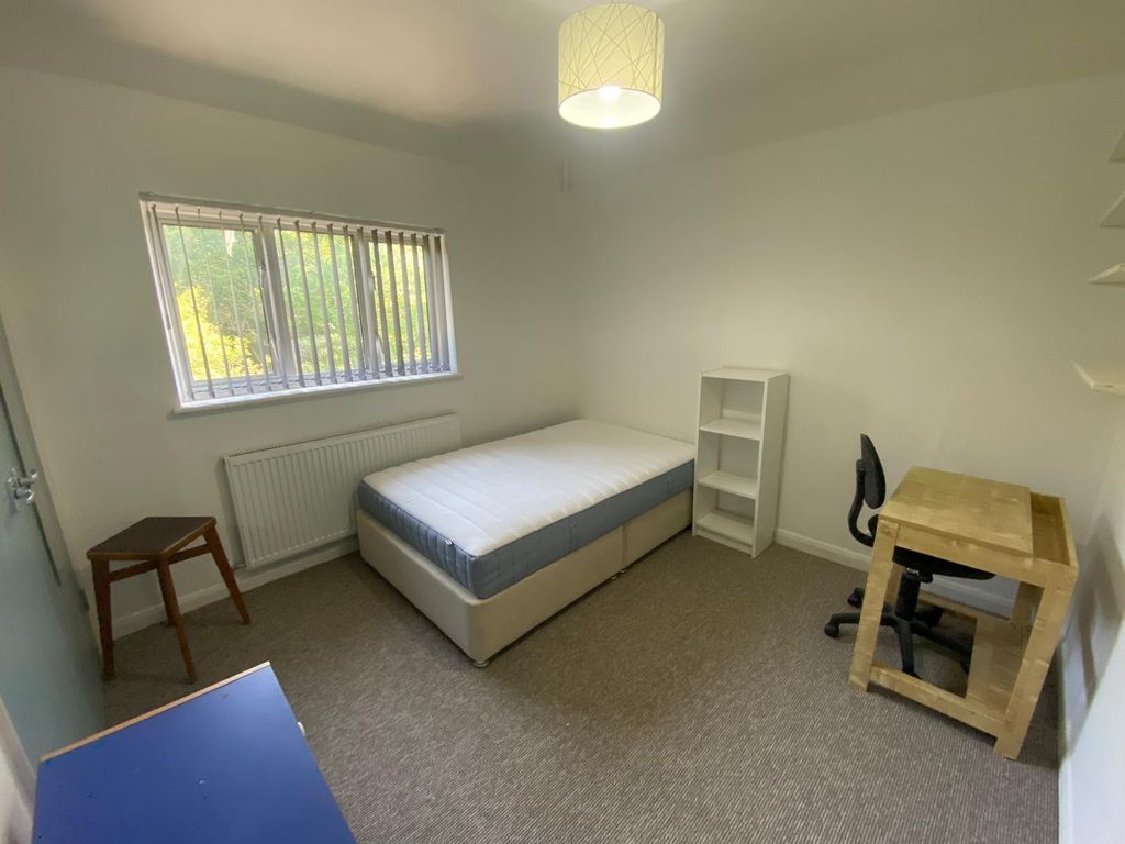 Property photo 2 of 9 Bedroom 1