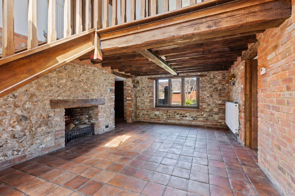 Property photo 2 of 25 4457864