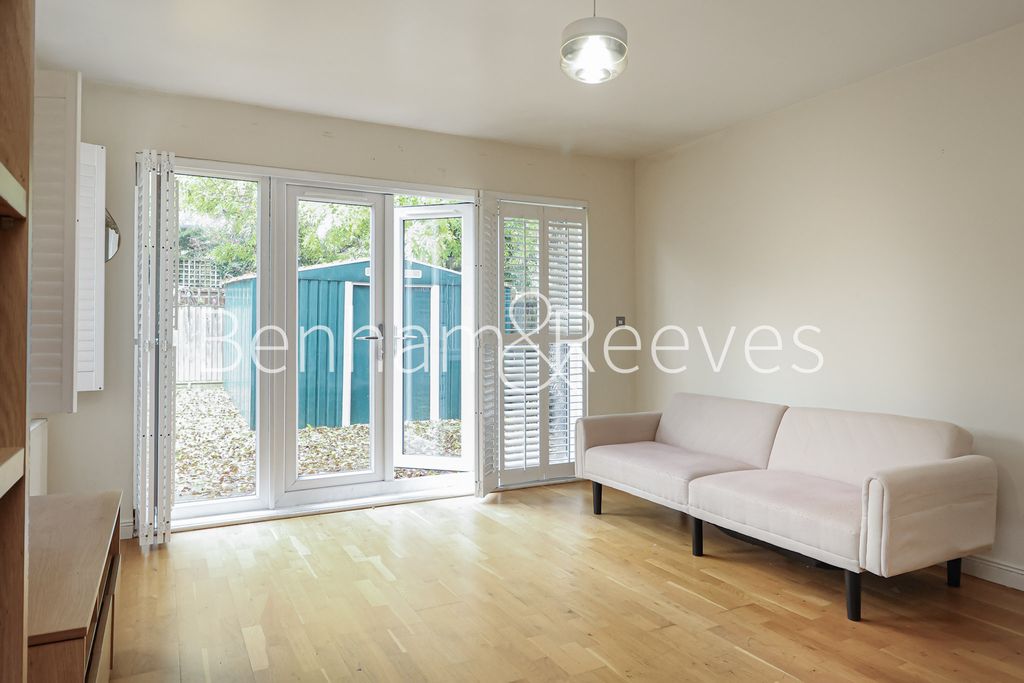 Property photo 1 of 15