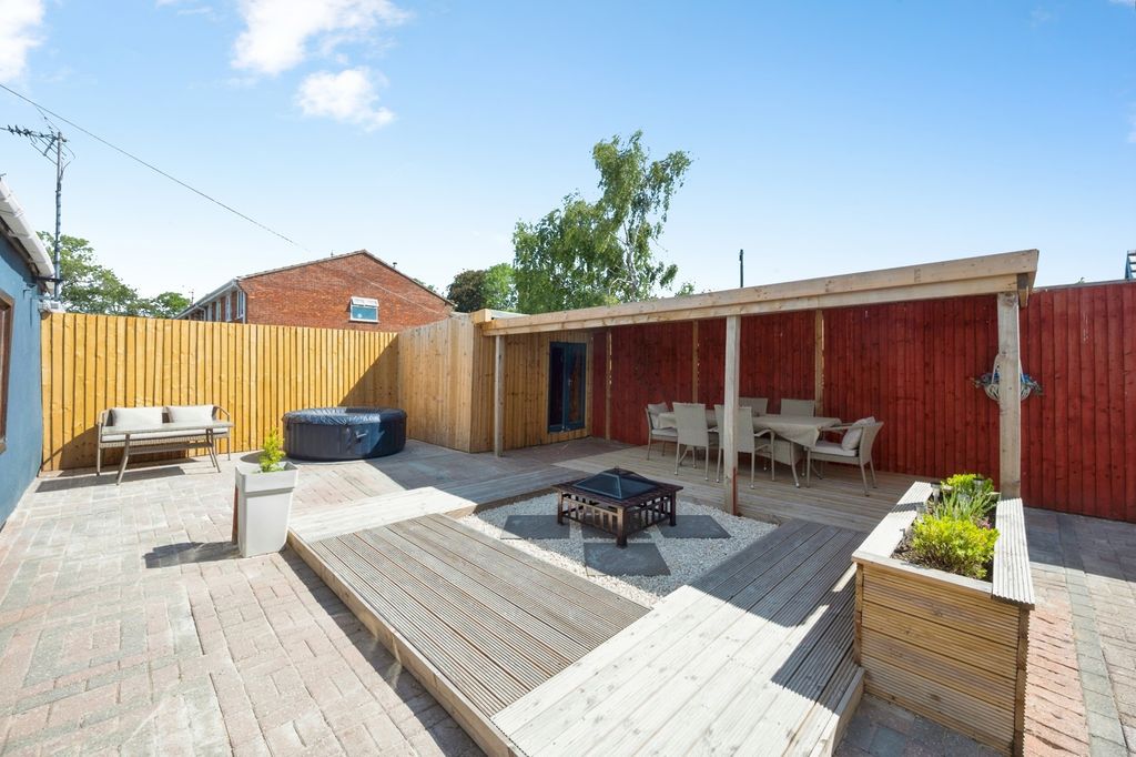 Property photo 3 of 27 Pbox-Img.Jpg