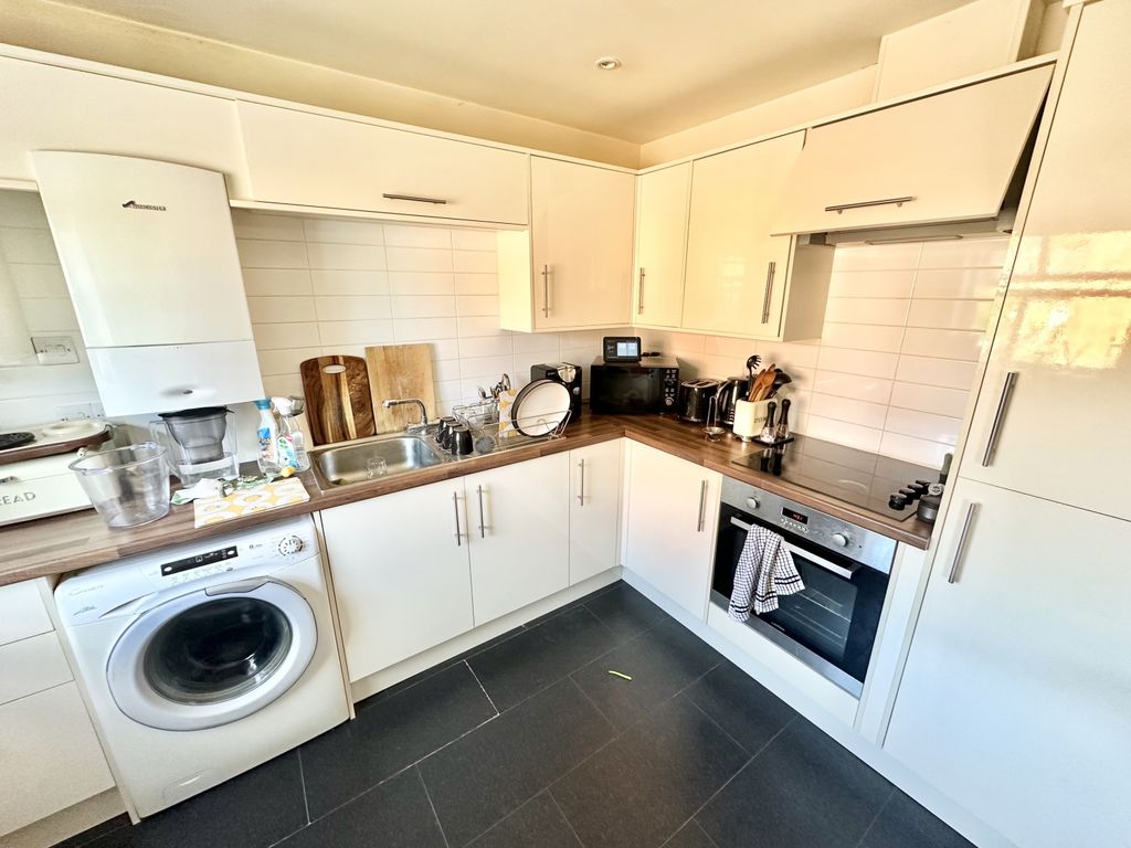 Property photo 2 of 6 Fullsizerender