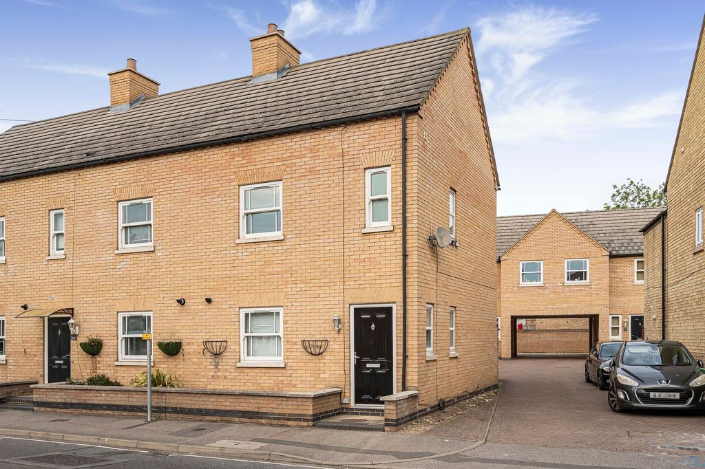 Property photo 1 of 30