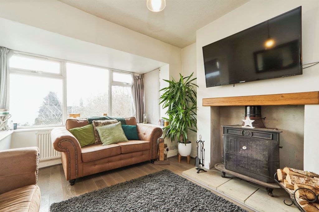 Property photo 2 of 28