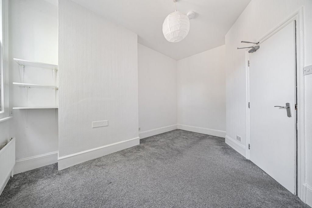 Property photo 3 of 13 Picture No. 18
