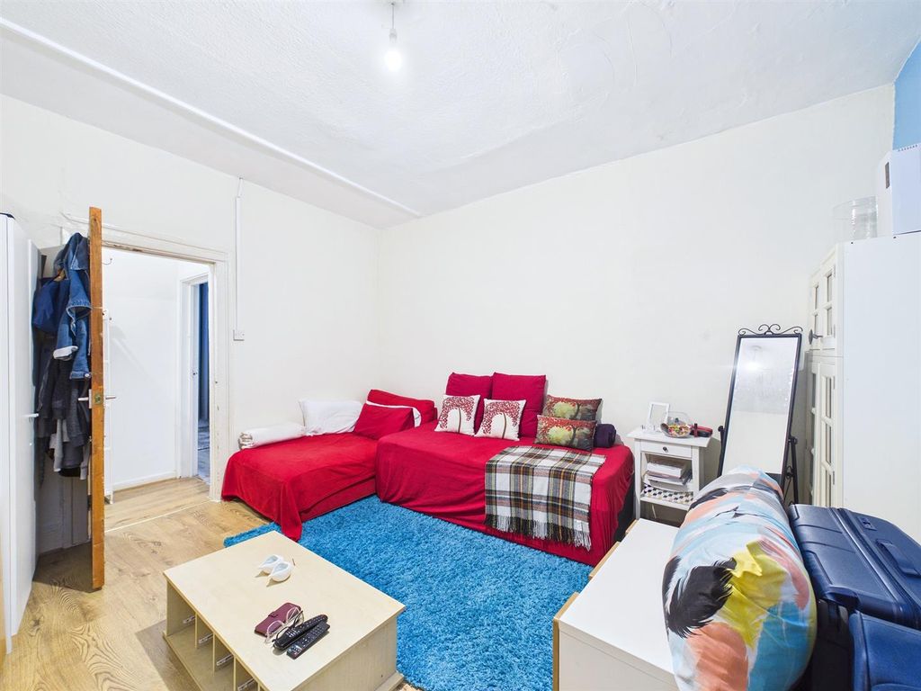 Property photo 3 of 19 House Arranged As Two Flats For Auction, Totterdow
