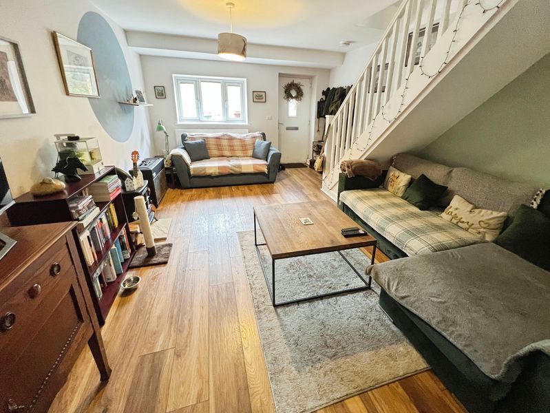 Property photo 2 of 22 Lounge