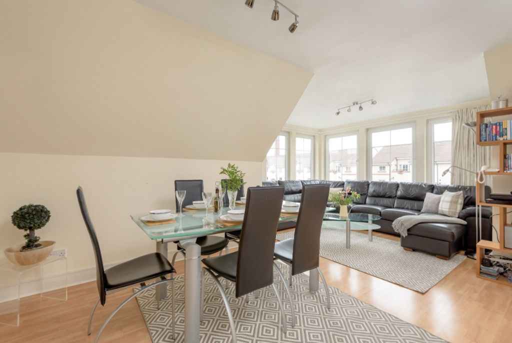 Property photo 3 of 23