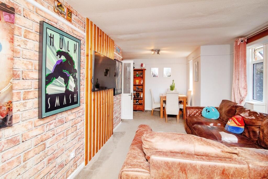 Property photo 3 of 14