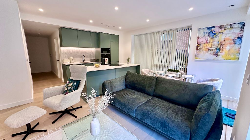 Property photo 1 of 44