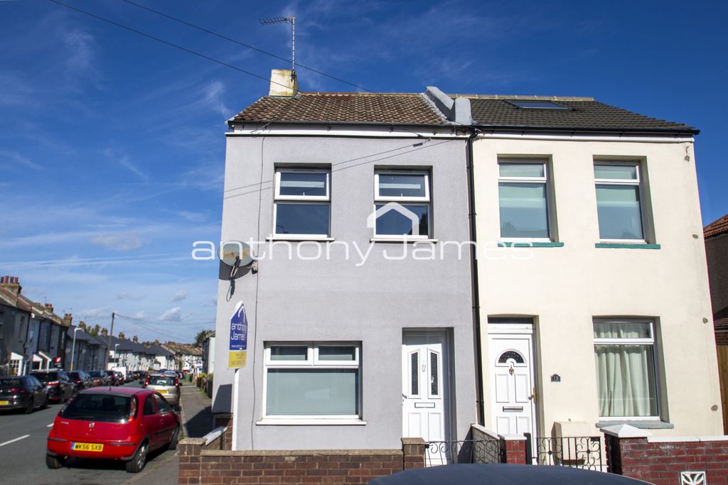 Property photo 1 of 12 Barham Road Dartford, Da1 Draft