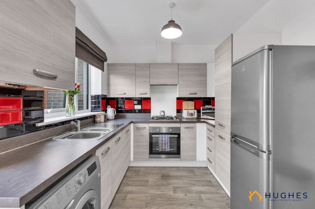 Property photo 3 of 21