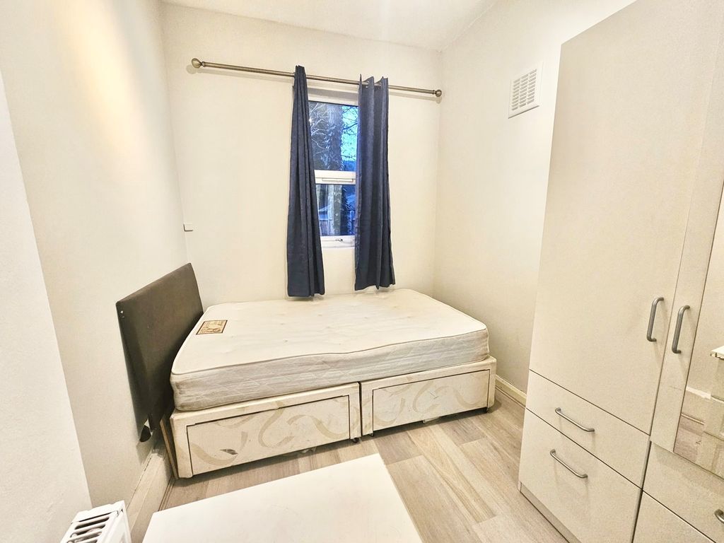 Property photo 3 of 5 Image