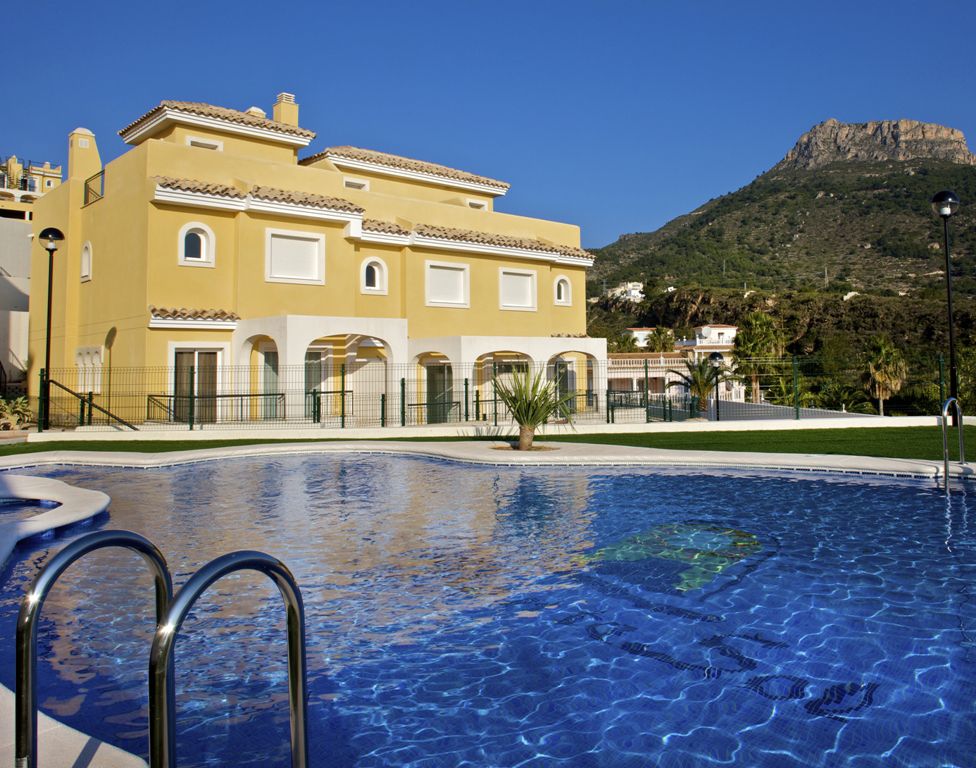 Property photo 1 of 15