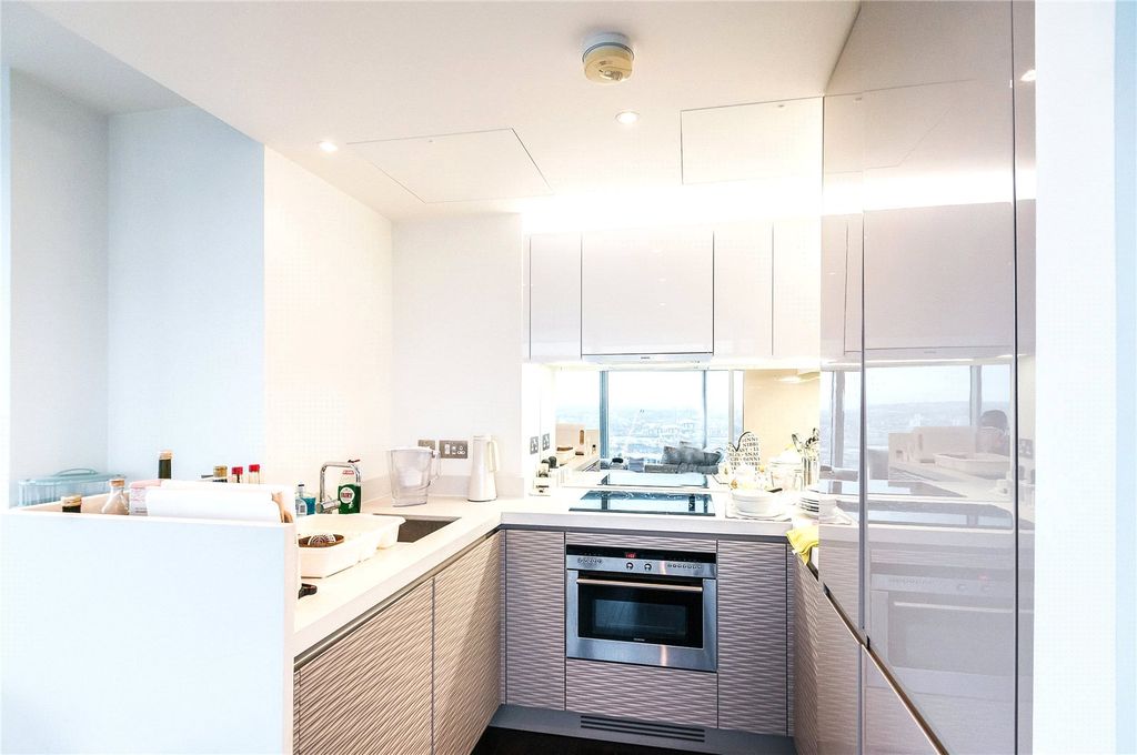 Property photo 3 of 13 Kitchen