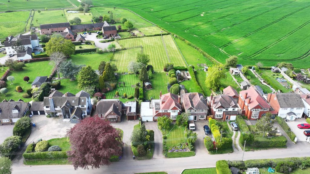 Property photo 3 of 36 1000114378