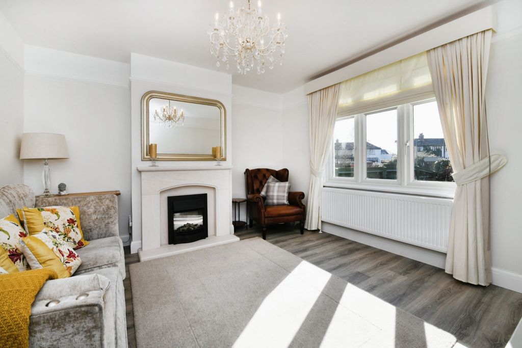 Property photo 2 of 19 Photo #2