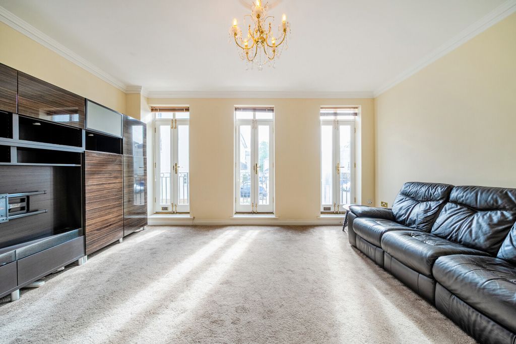 Property photo 3 of 15 1-6Ac533B292920-1...