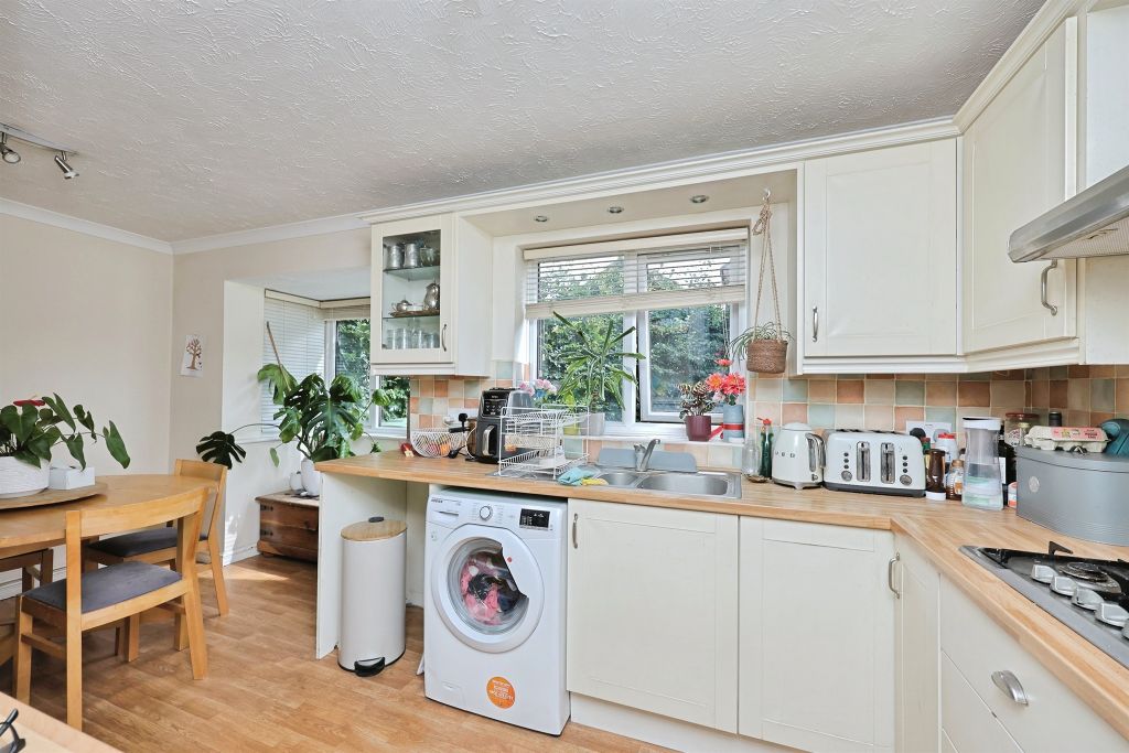 Property photo 3 of 18