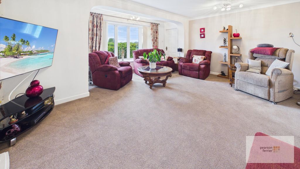 Property photo 3 of 20 Living Room