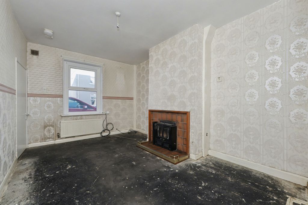 Property photo 2 of 18 4 Albert Street, Longtown, Carlisle, Cumbria, Ca6 5Sf
