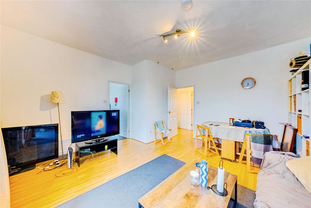 Property photo 3 of 17 Picture No. 08