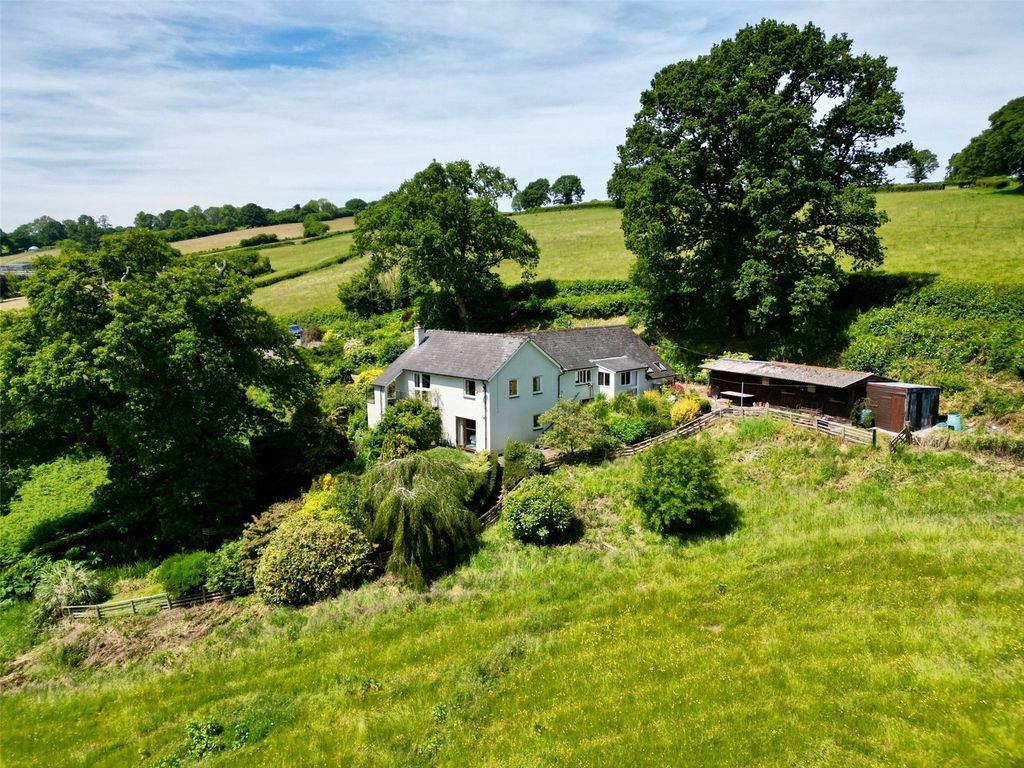 Property photo 3 of 22 Picture No. 37