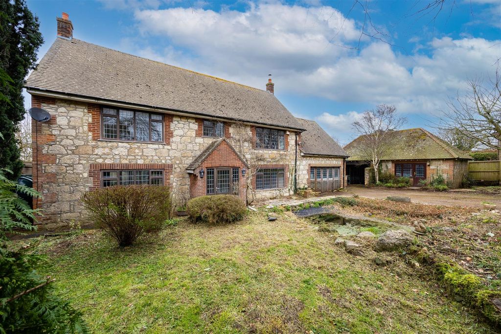 Property photo 2 of 14 Wellow_Spence Willard-2.Jpg